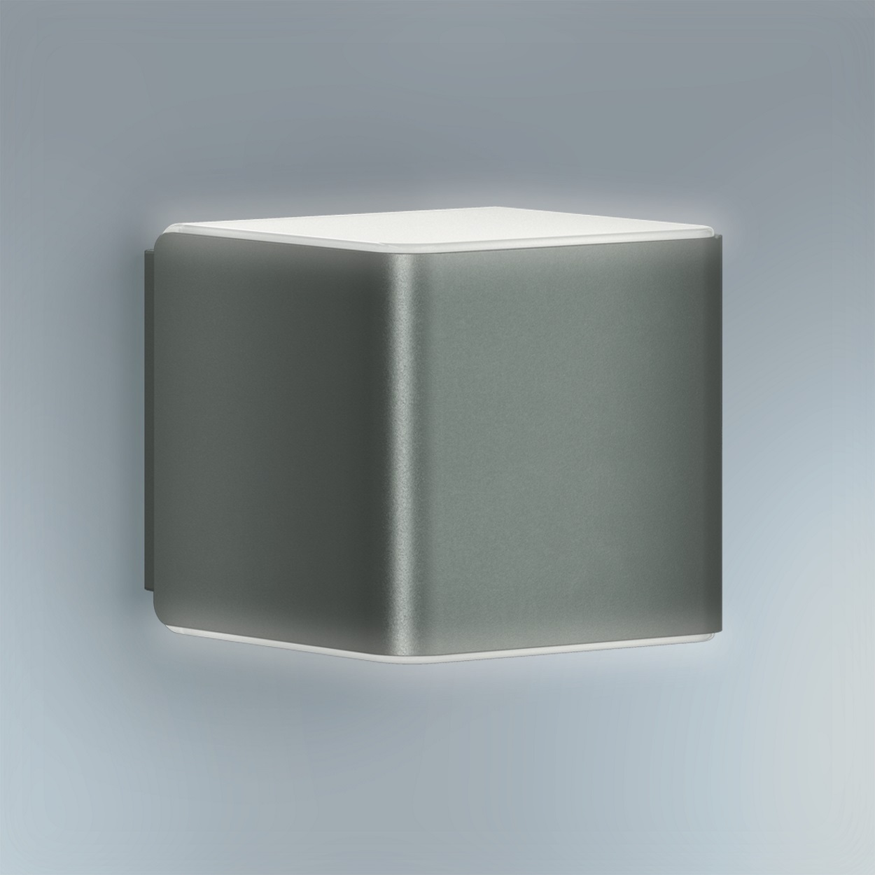 Adjustable main and basic light brighness (10 - 100%)